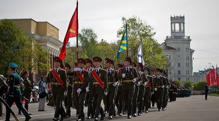 11 апреля в Смоленске стартовали репетиции парада Победы – 2019.